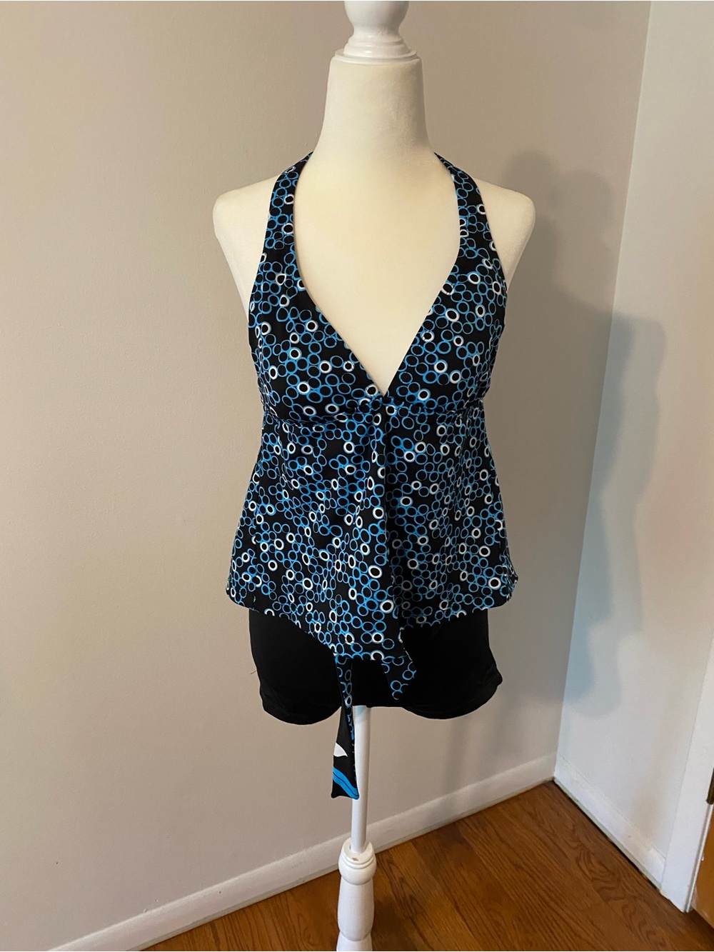 Jag Blue & Black Halter Tank with Circle Print and boy shorts
